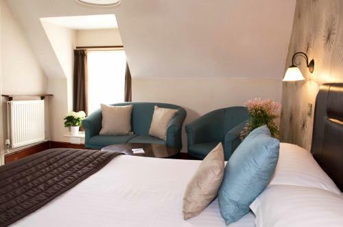 The Poplars Hotel