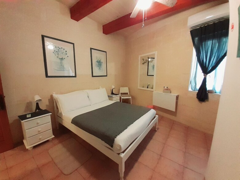 Hostal Laringa Holiday Bed&breakfast