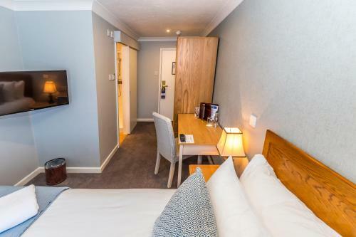 Hotel Connaught Lodge