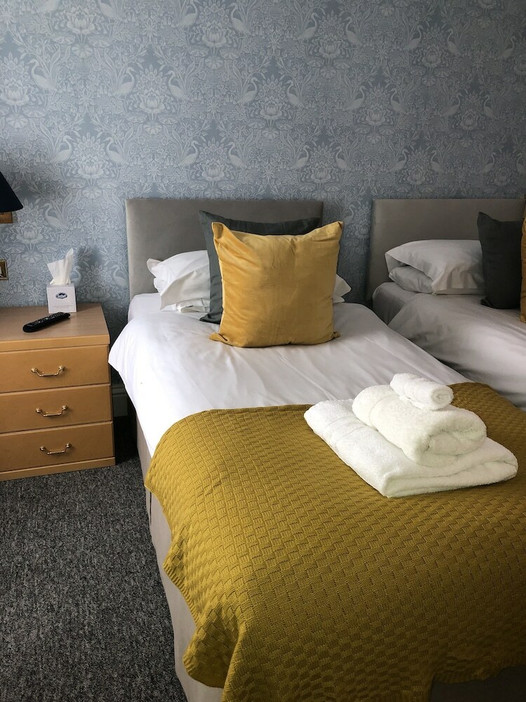 Cliff House Hotel