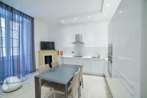 Highly Finished Apartment In Valletta