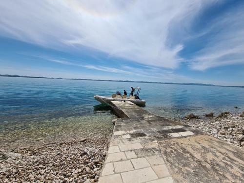 Orkula Hidden Paradise- Robinson Holiday House