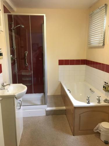 Hotel Woodbrooke Quaker Study Centre