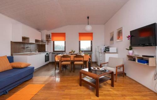 Apartments With A Parking Space Manjadvorci, Marcana - 7445
