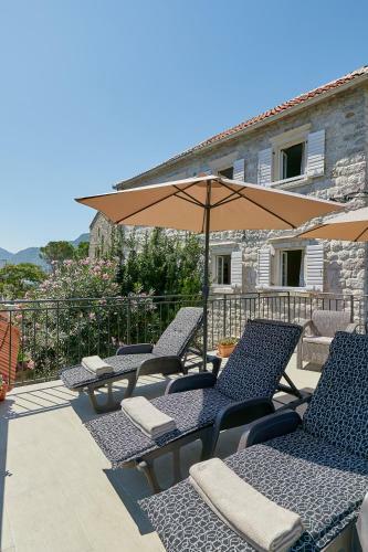 Hostal Mediterranean Holiday House & Apartments