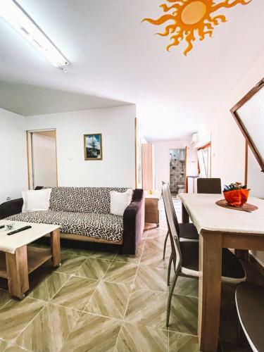 Nice Apartment Near The Old Town