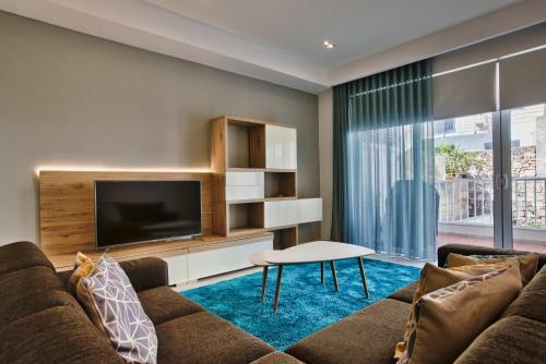 Bright & Spacious 3 Bedroom Apartment In Mellieha