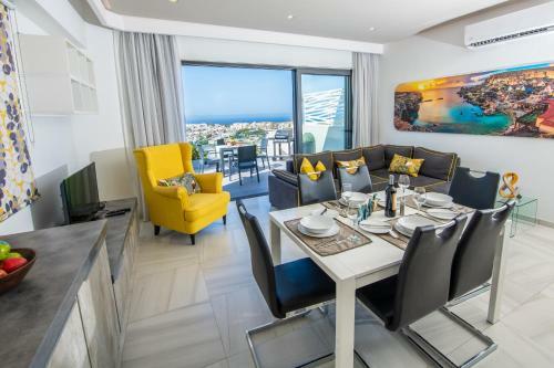 Artist Terrace Apartments