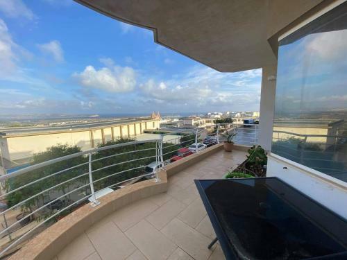 Modern 1 Bedroom Sea View Apartment