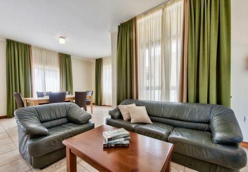 Baldacchino Holiday Villas