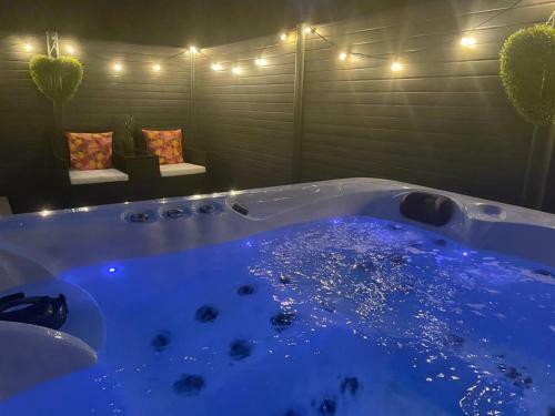 Hot Tub 9 The Fairways