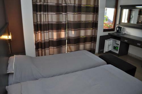 Hostal Villa White Lake