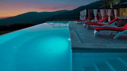 Hostal Villa Over The Hilltop