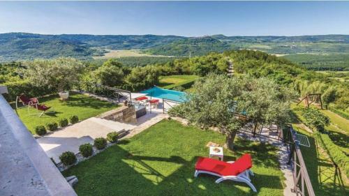 Hostal Villa Over The Hilltop