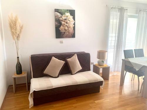 Sunday Apartment Petrovac