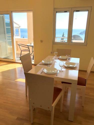 Petrovac Holiday Apartments 2
