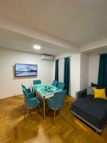 Front Beach Exclusive Apartments