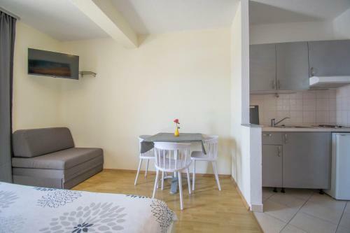 Apartmani Manuela - Ba?ka Voda