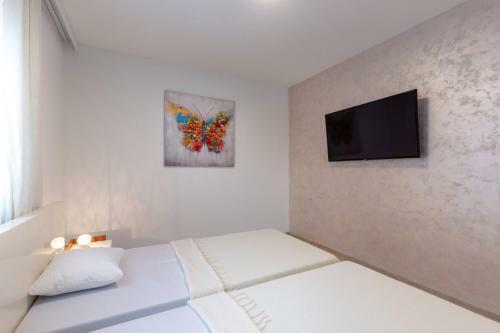Tarari Luxury Apartment