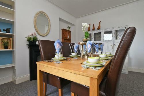 Seashell House With Sea Views And Free Gym Pool Pass
