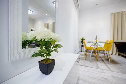 Stylish 1br Apartment Steps To The Promenade