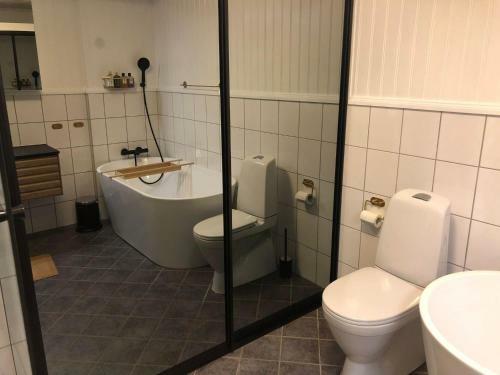 Sentralt Rekkehus Med Solrik Veranda!