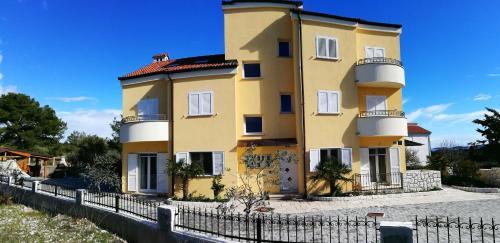 Apartments Kova?i?ek 5
