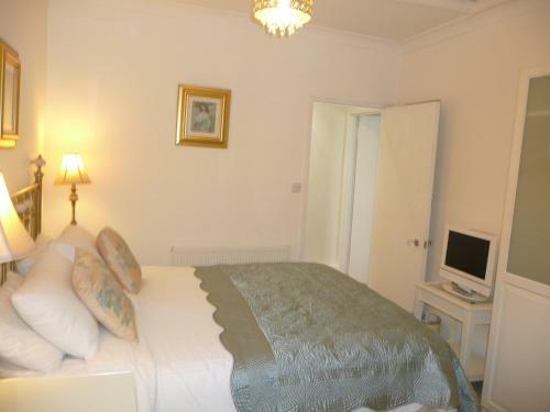 Hostal Avenue Park Guest House