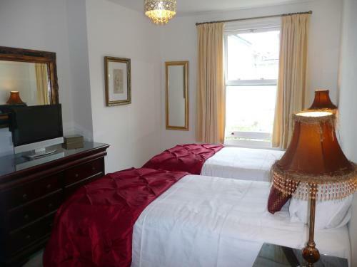 Hostal Avenue Park Guest House