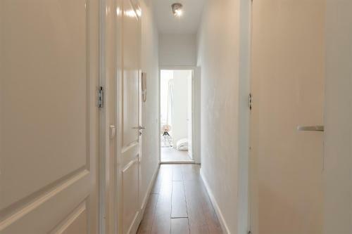 Central Located Refurbished Warehouse Apartment - Apt 1