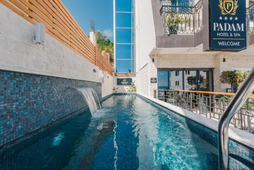 Padam Hotel & Spa