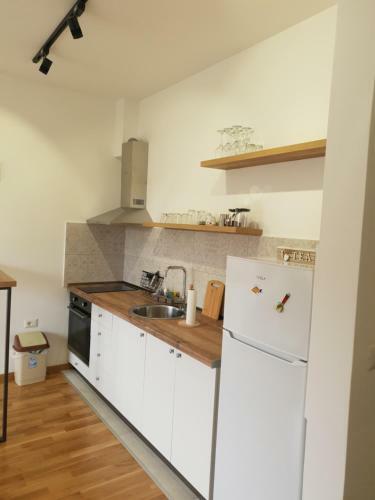 Gina & Nia Apartments