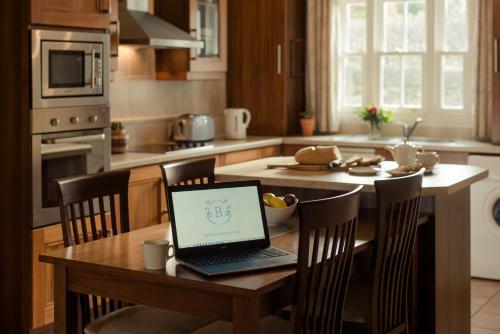 Hotel The Lodges At Ballykealey