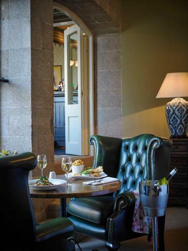 Hotel The Lodges At Ballykealey