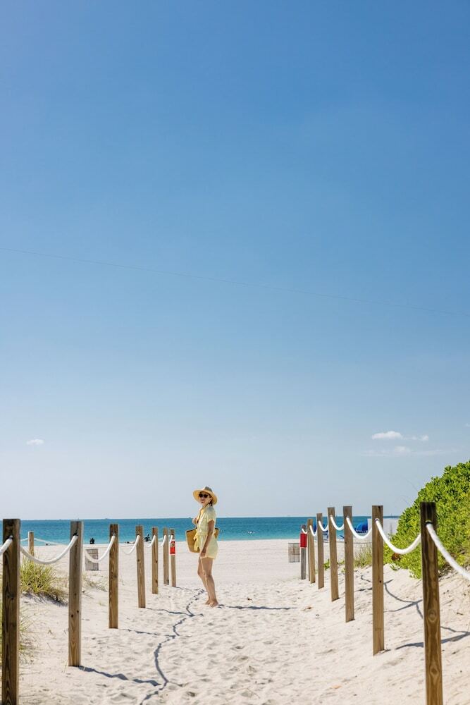 Hotel Betsy South Beach