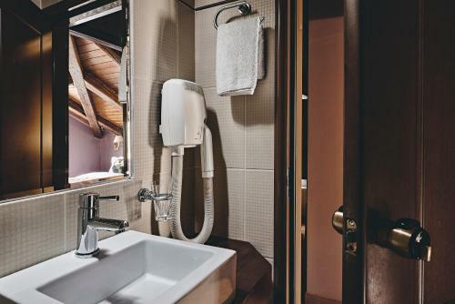 Hostal Nostos Suites By White Hills