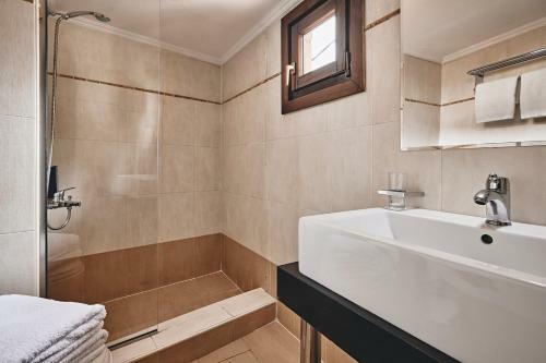 Hostal Nostos Suites By White Hills