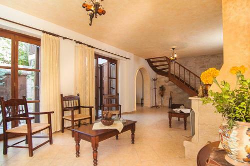 Sarris Villa, A Country Side Villa!