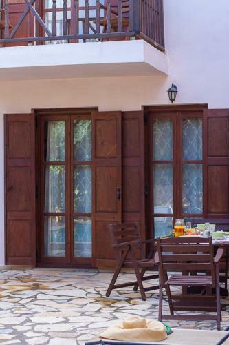 Sarris Villa, A Country Side Villa!