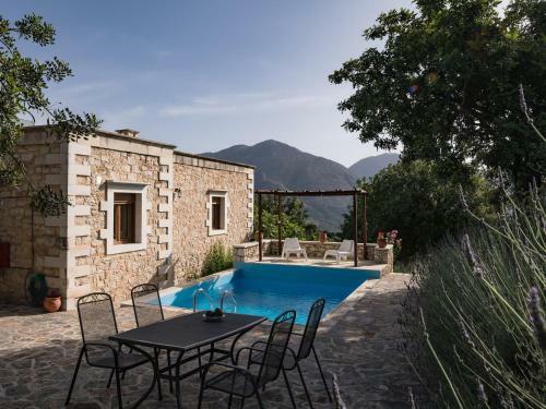 Villa Koules Estate, Simplicity & Natural!