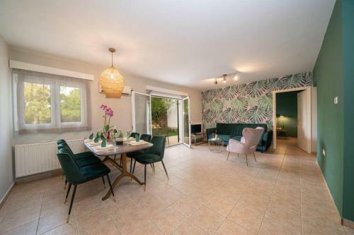 Apartamento Central & Elegant Suite With Private Garden