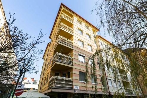 Gozsdu Court Premier Apartment