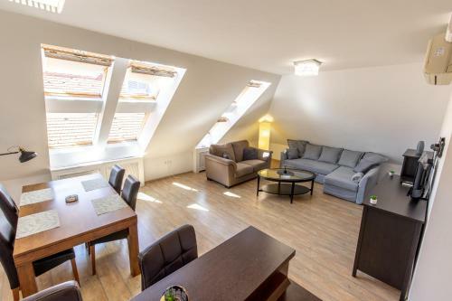 Gozsdu Court Premier Apartment