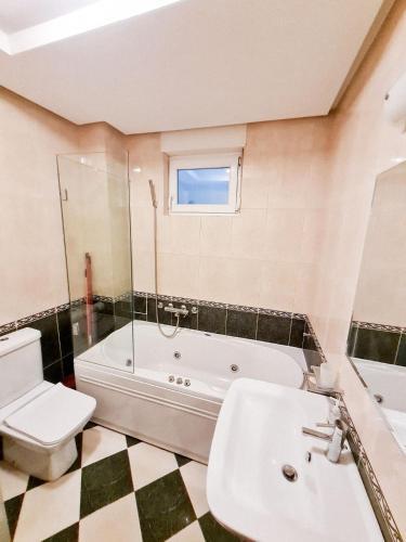 Temple Lux Apartment