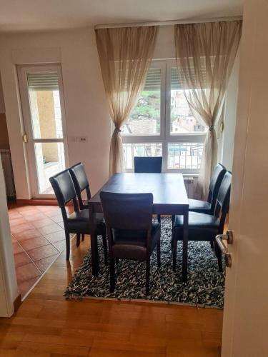 Temple Lux Apartment