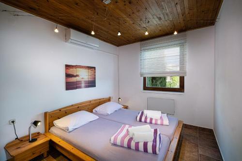 Apartamentos House Petra On The Beach-sea