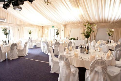 Hotel Calderfields Golf & Country Club