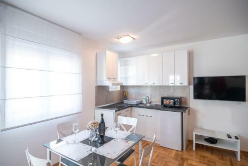 Apartments Anastasija I Stefan By Central