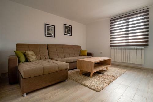 Kristal Apartmani