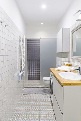 Majestic Old Town Apartment